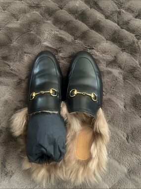 Gucci Black Leather Fur-Lined Horsebit Slippers with Gold Hardware